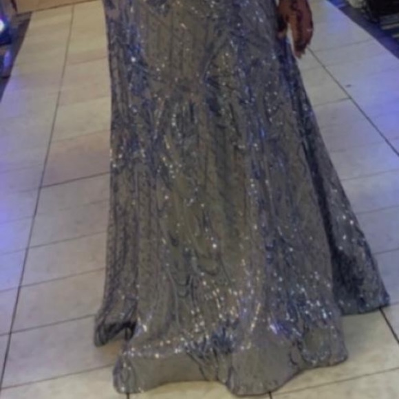 Selling this gorgeous sky blue dress size 18 - Picture 11 of 11